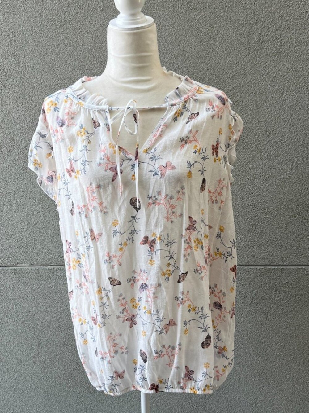 C By One Floral White Butterfly Ruffle Capped Sleeve Bubble Waist 3X Blouse